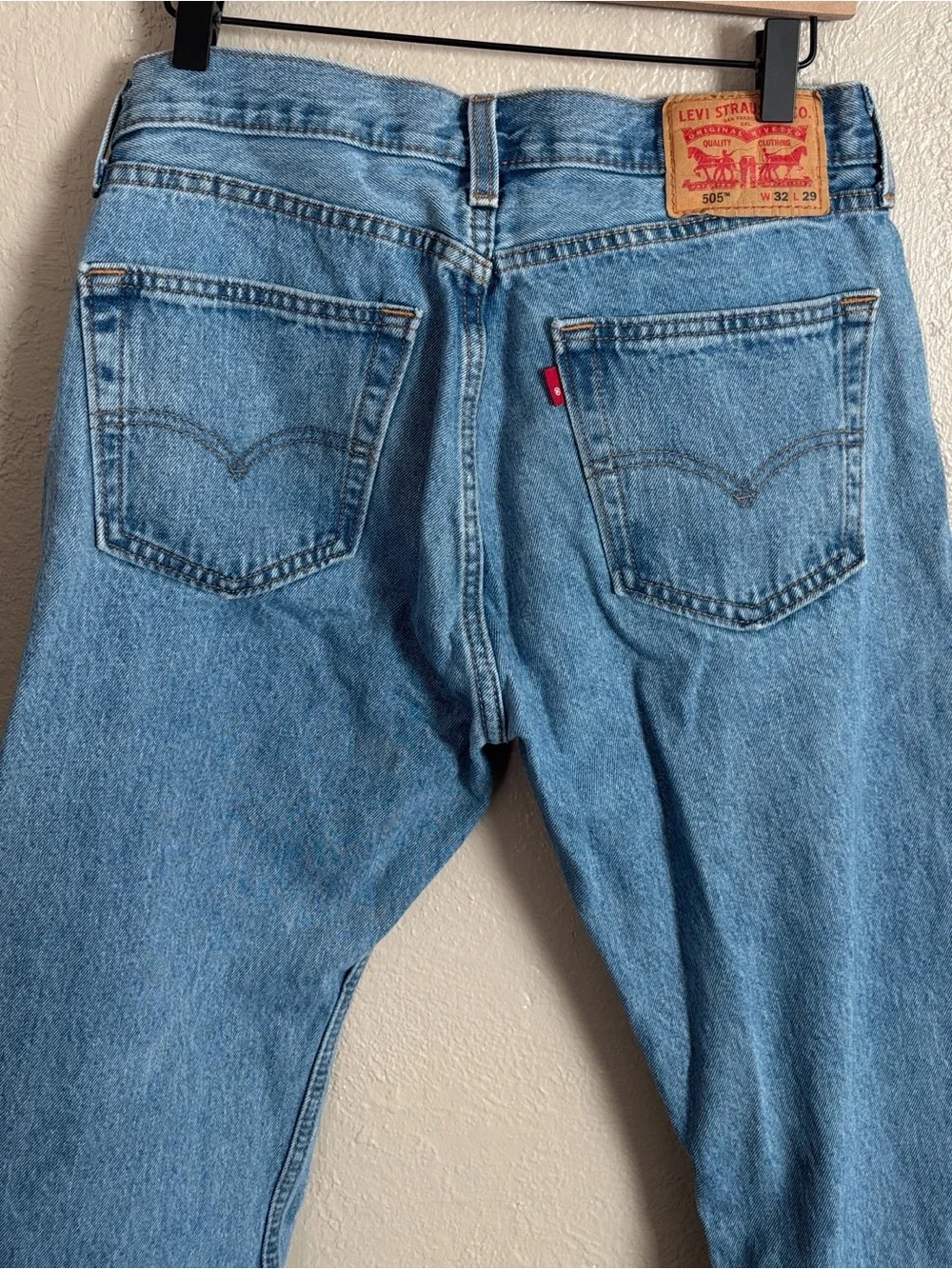 Levis 505 Jeans Mens 32W 29L Denim Straight Leg Regular Fit Stretch Zip Fly